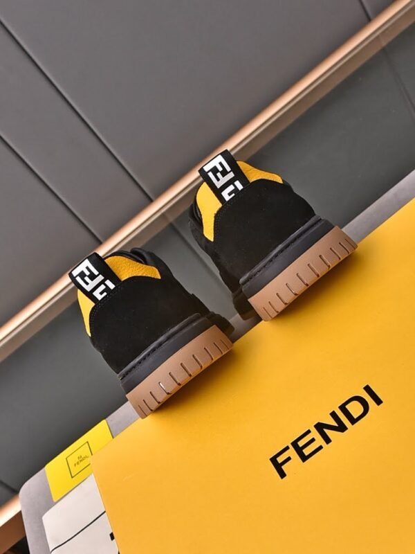 FND Shoes CAE - immagine 3